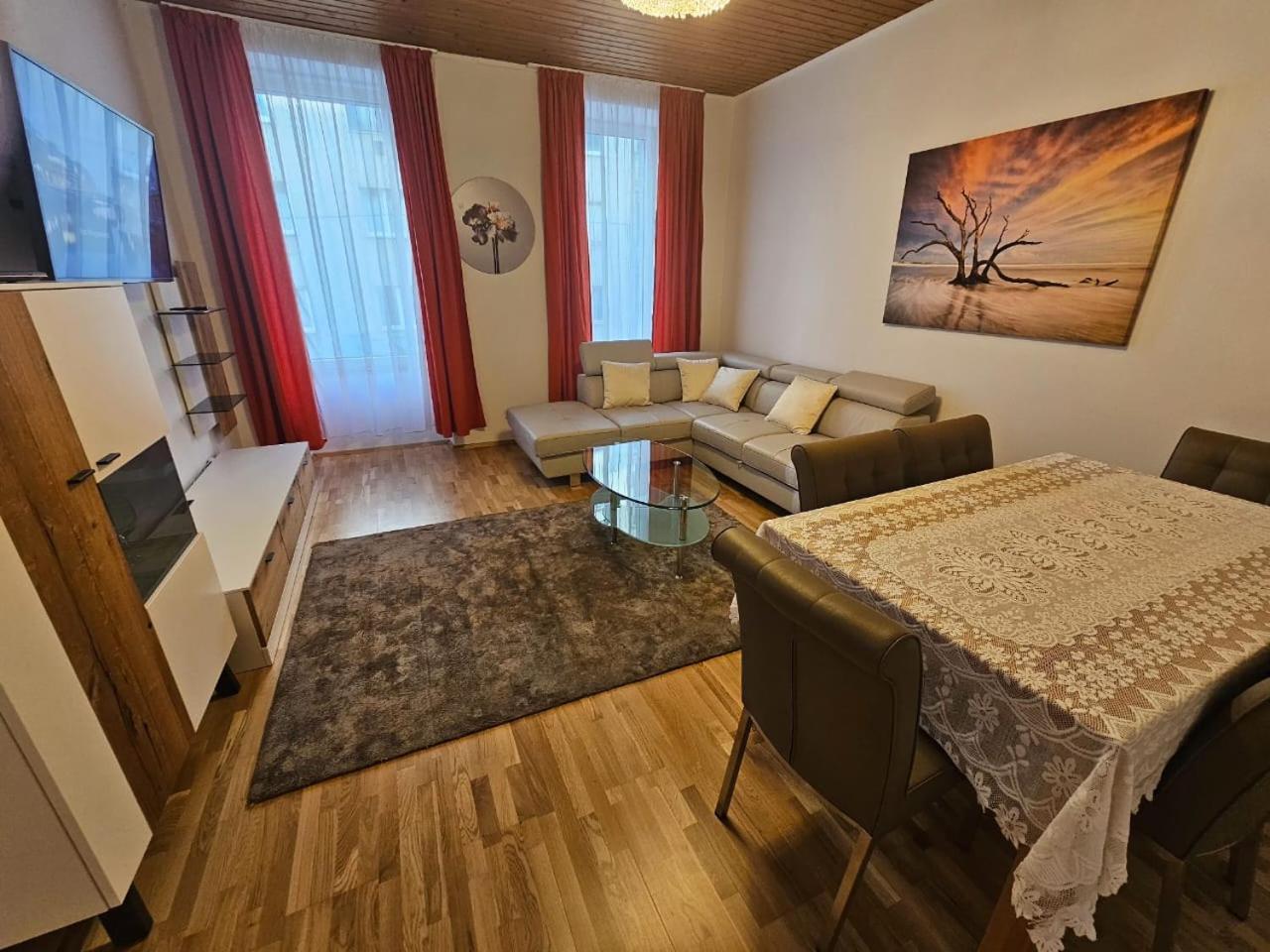 Mozart Apartments Vienna Esterno foto